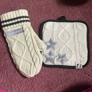 Taylor Swift Folklore oven mitt & potholder